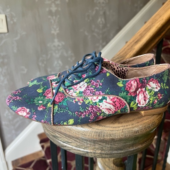 GB Girls fabric floral shoe flats lace up size 8 good condition - Picture 5 of 12